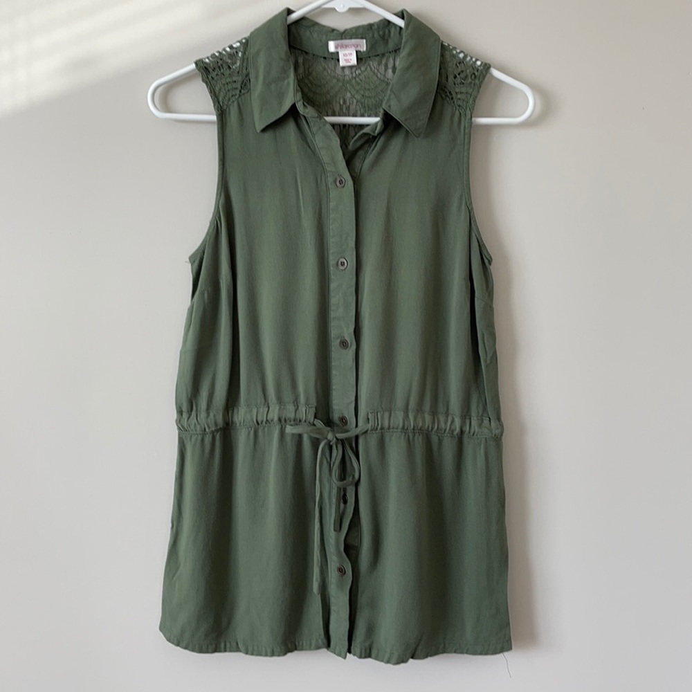 Xhilaration Sleeveless Top